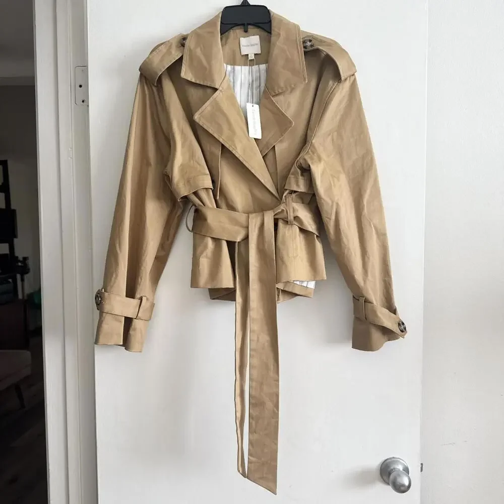 Women's Tan Coat THE CROPPED CHARLES TRENCH - Picture 5 of 8